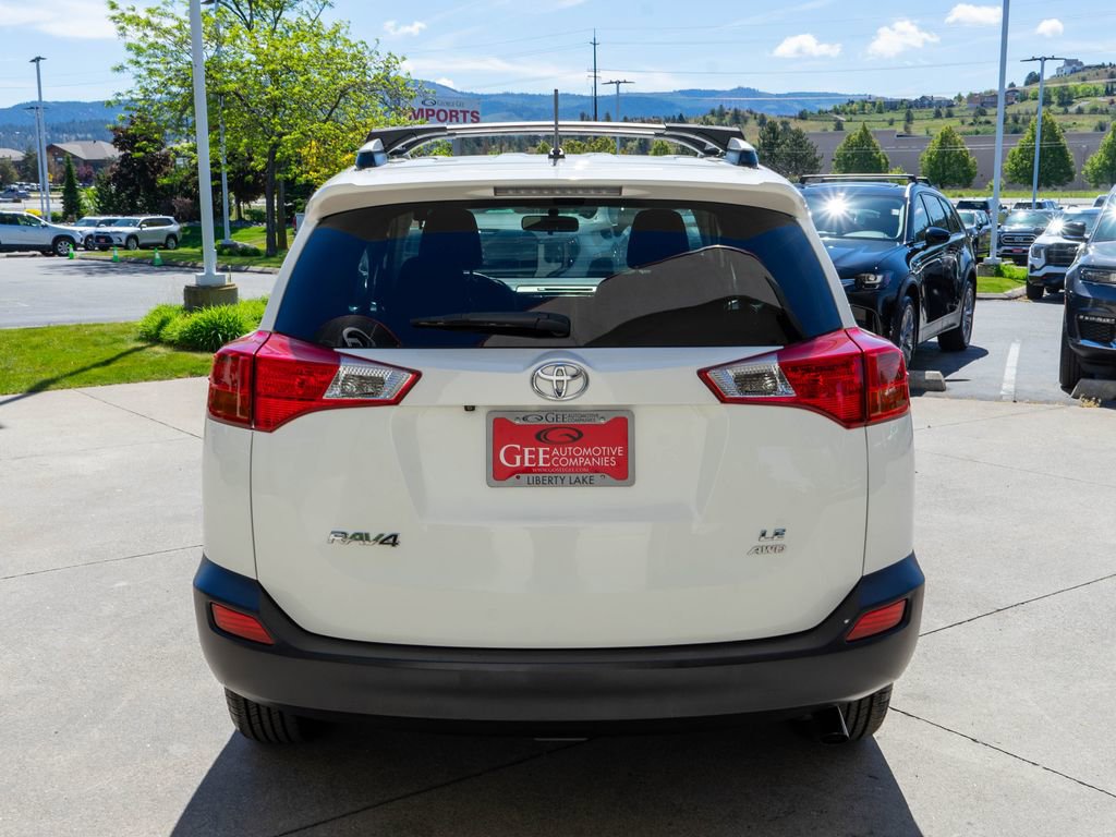 Used 2015 Toyota RAV4 LE AWD/4WD image 6