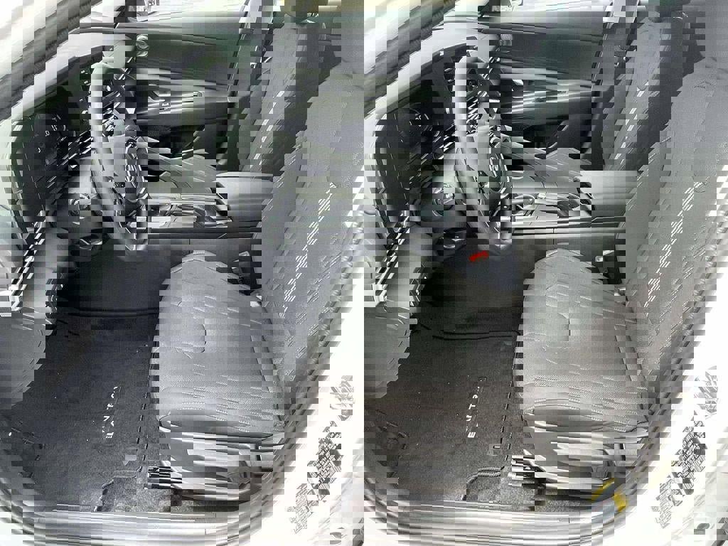 New 2026 Hyundai Elantra SE image 31