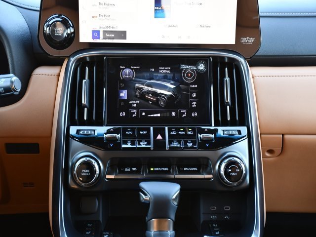 New 2026 Lexus LX 600 4WD w/ Luxury Package image 32