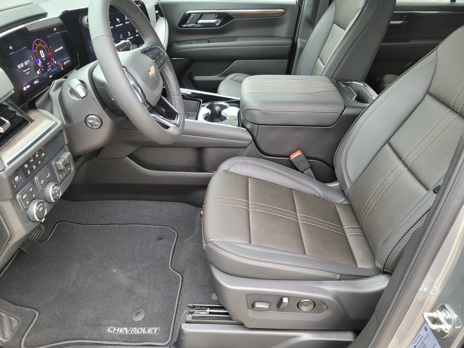 New 2026 Chevrolet Tahoe High Country w/ Sun And Tow Package AWD/4WD image 18