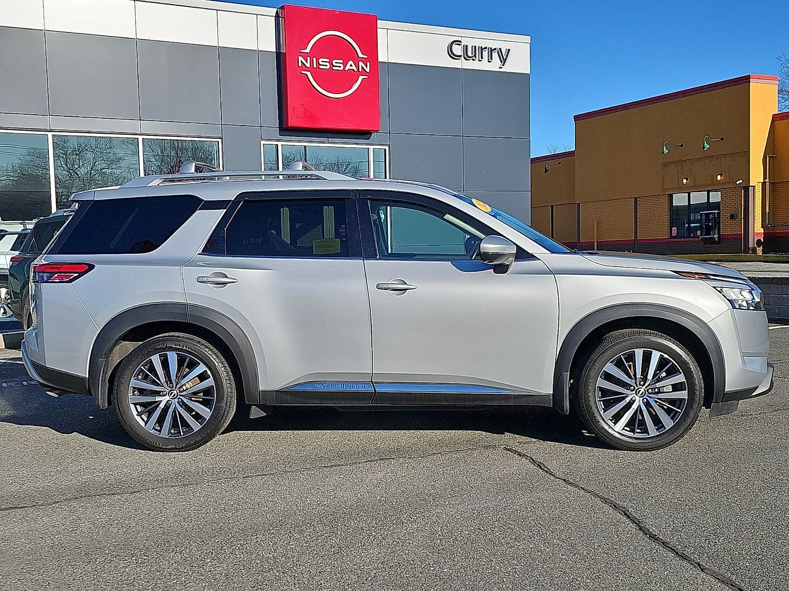 Used 2022 Nissan Pathfinder Platinum w/ Cargo Package image 7