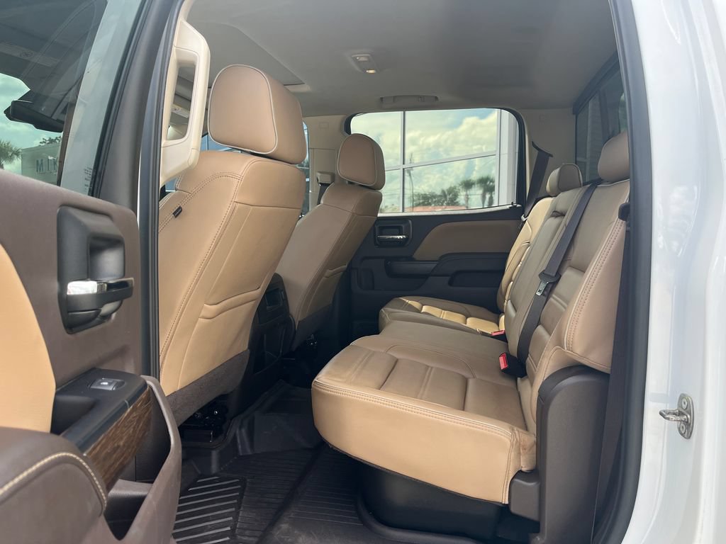 Used 2019 GMC Sierra 2500 Denali w/ Duramax Plus Package AWD/4WD image 17