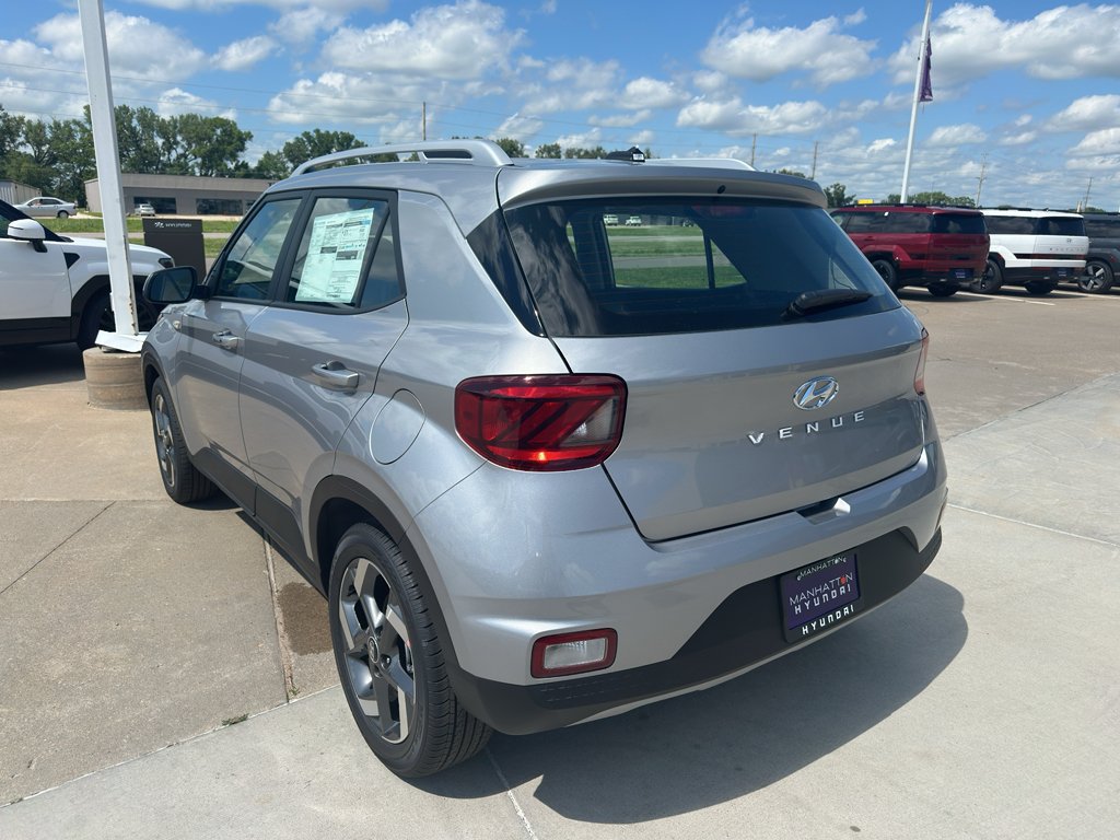 New 2026 Hyundai Venue SEL FWD image 6