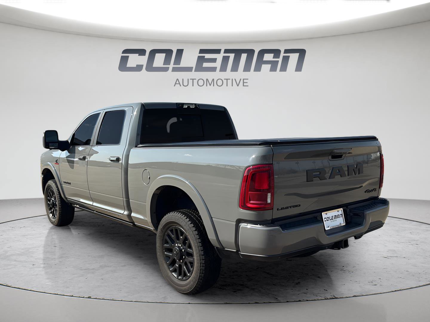 Used 2025 RAM 2500 Limited AWD/4WD image 3