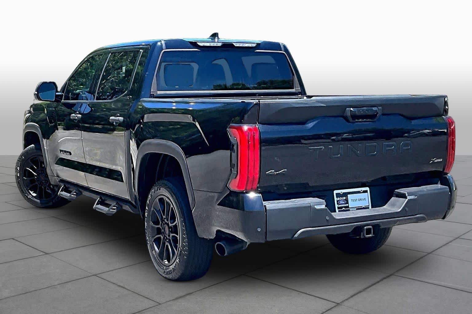 Used 2023 Toyota Tundra SR5 w/ SR5 Convenience Package AWD/4WD image 12