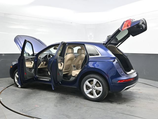 Used 2020 Audi Q5 Prestige w/ Prestige Package AWD/4WD image 46