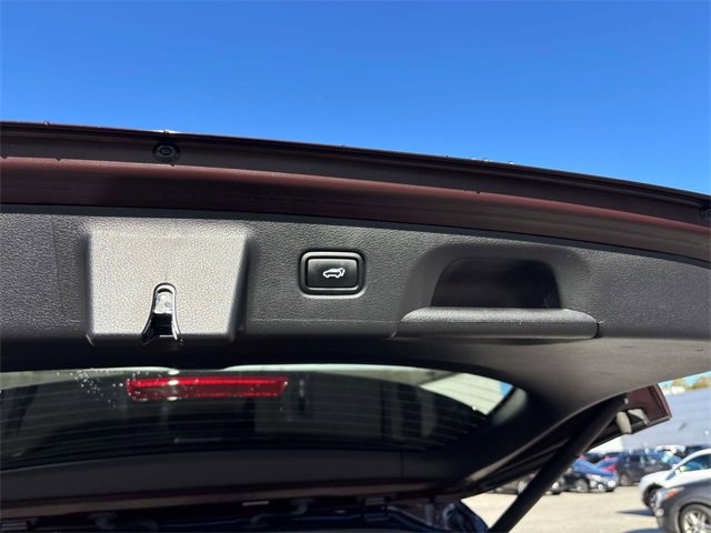 Used 2023 Hyundai Palisade SEL w/ Premium Package image 15