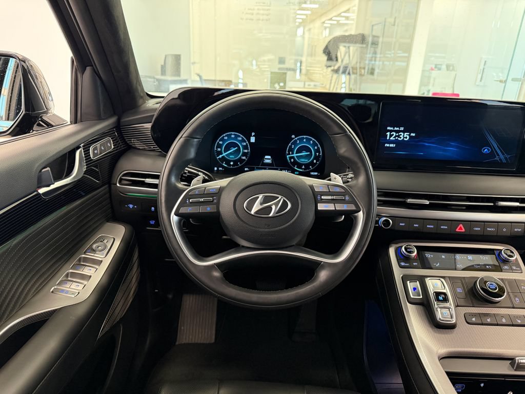 Used 2025 Hyundai Palisade Calligraphy FWD image 15