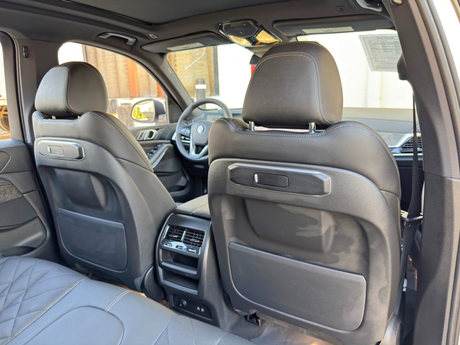 Used 2024 BMW X5 xDrive40i w/ Parking Assistance Package AWD/4WD image 45