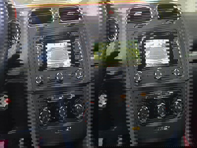 Used 2014 Volkswagen Jetta TDI image 18