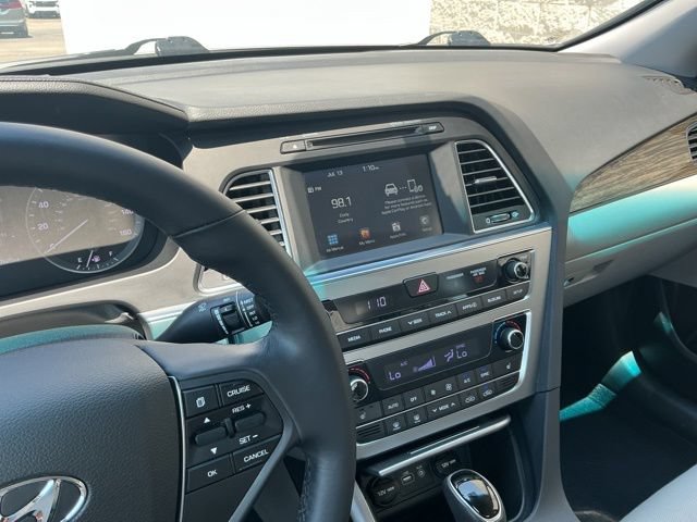 Used 2017 Hyundai Sonata Limited FWD image 24