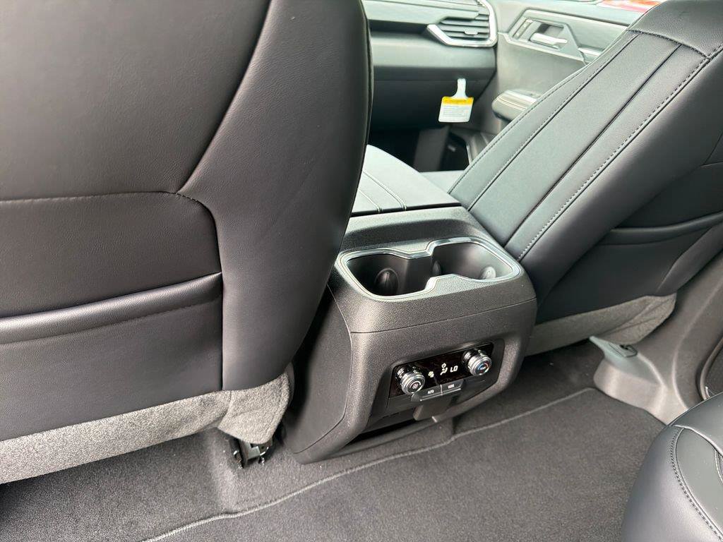 New 2026 GMC Acadia Elevation w/ Elevation Premium Package AWD/4WD image 21