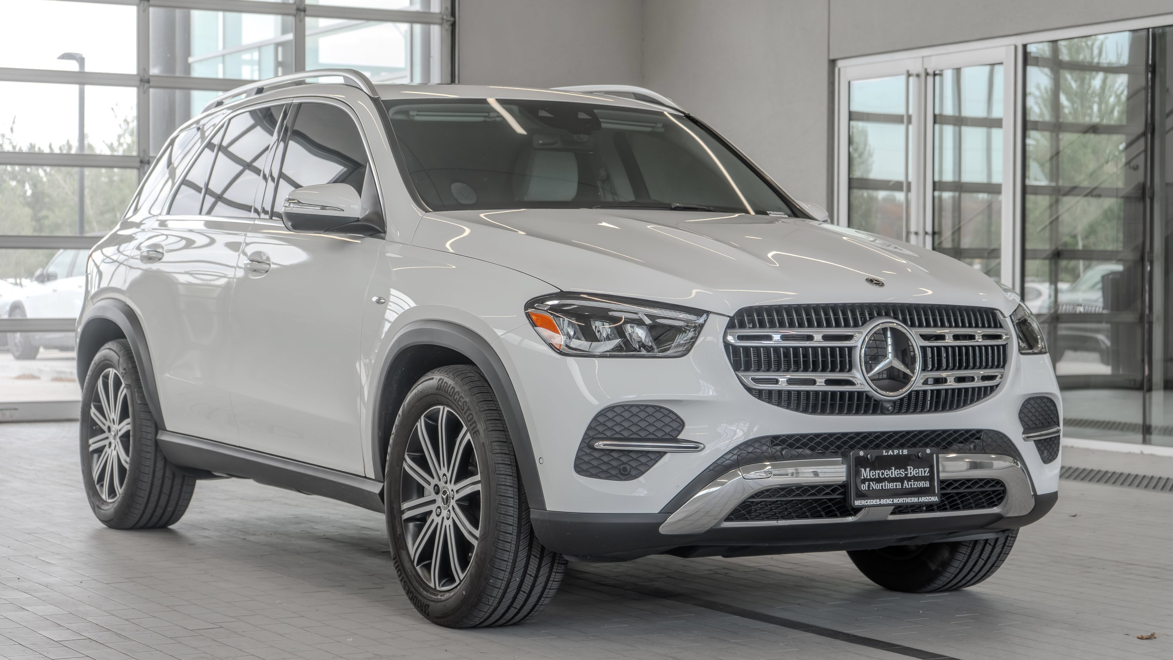 Certified 2025 Mercedes-Benz GLE 450e 4MATIC w/ Driver Assistance Package image 20