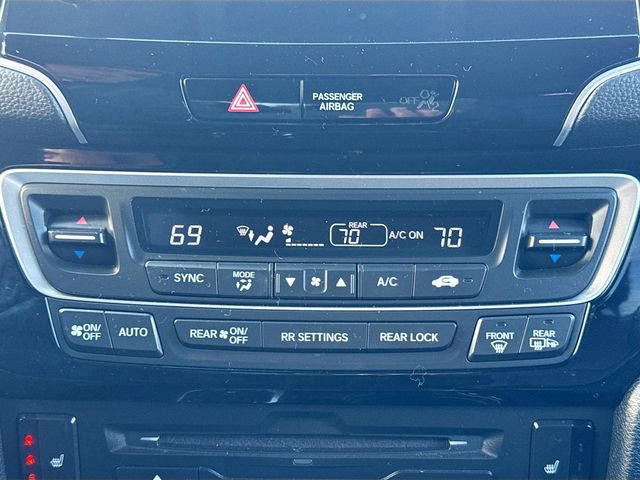 Used 2021 Honda Pilot Touring image 16