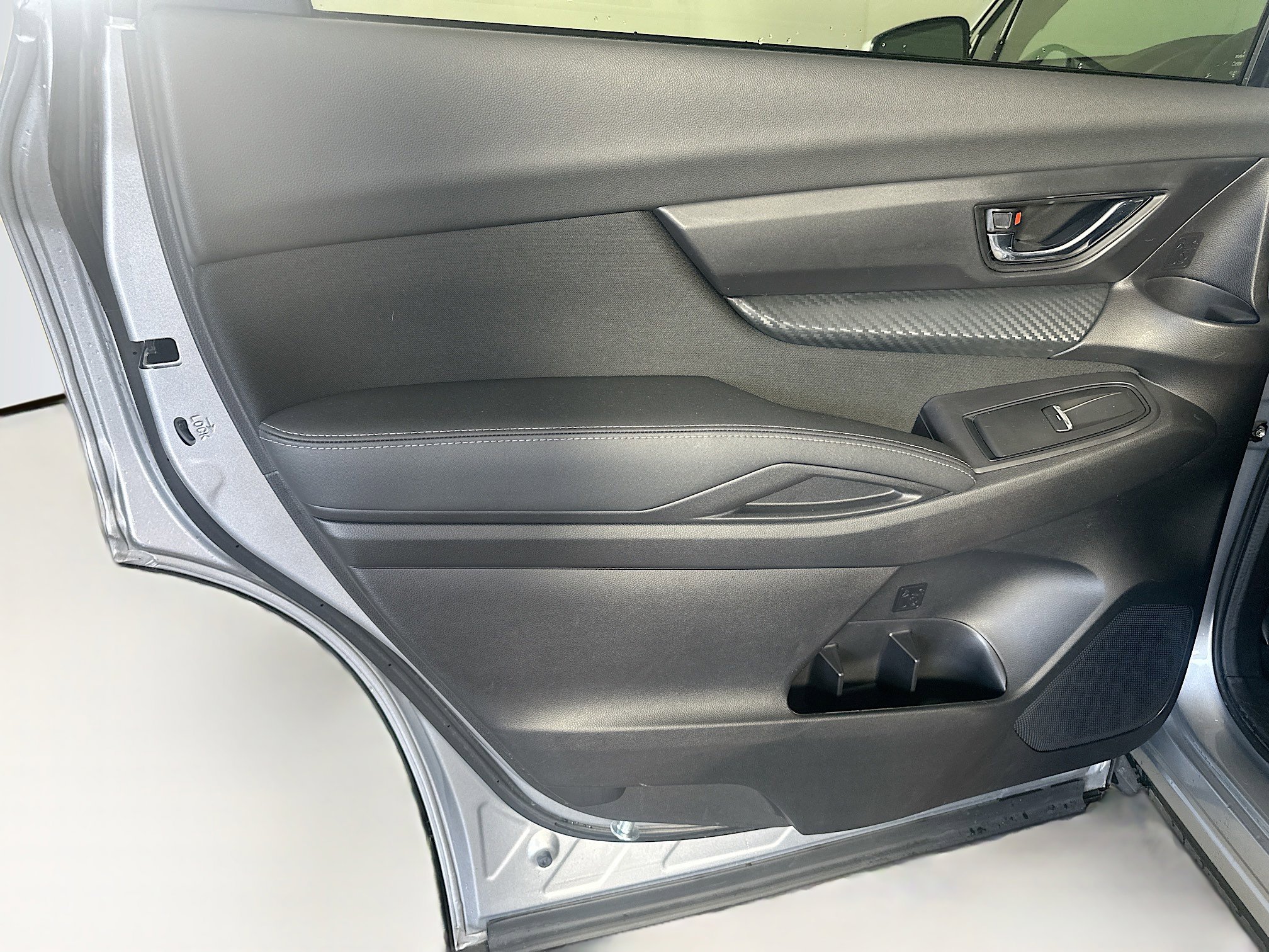 Used 2025 Subaru Ascent Premium AWD/4WD image 24