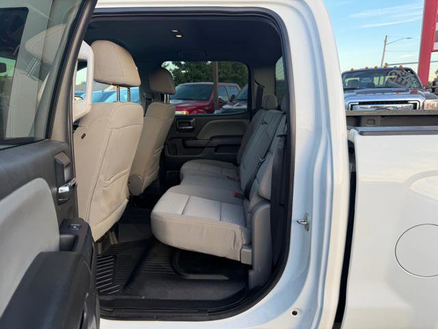 Used 2018 Chevrolet Silverado 1500 Custom w/ Custom Value Package image 12