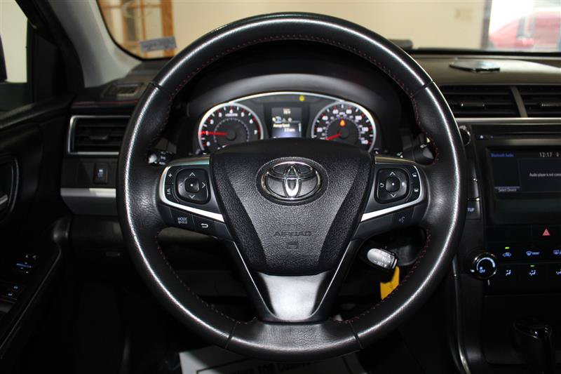 Used 2016 Toyota Camry SE FWD image 15