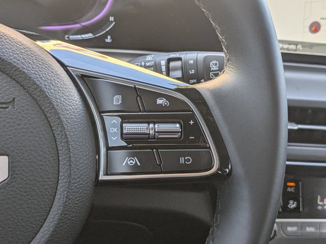 Certified 2025 Kia Seltos S FWD image 30