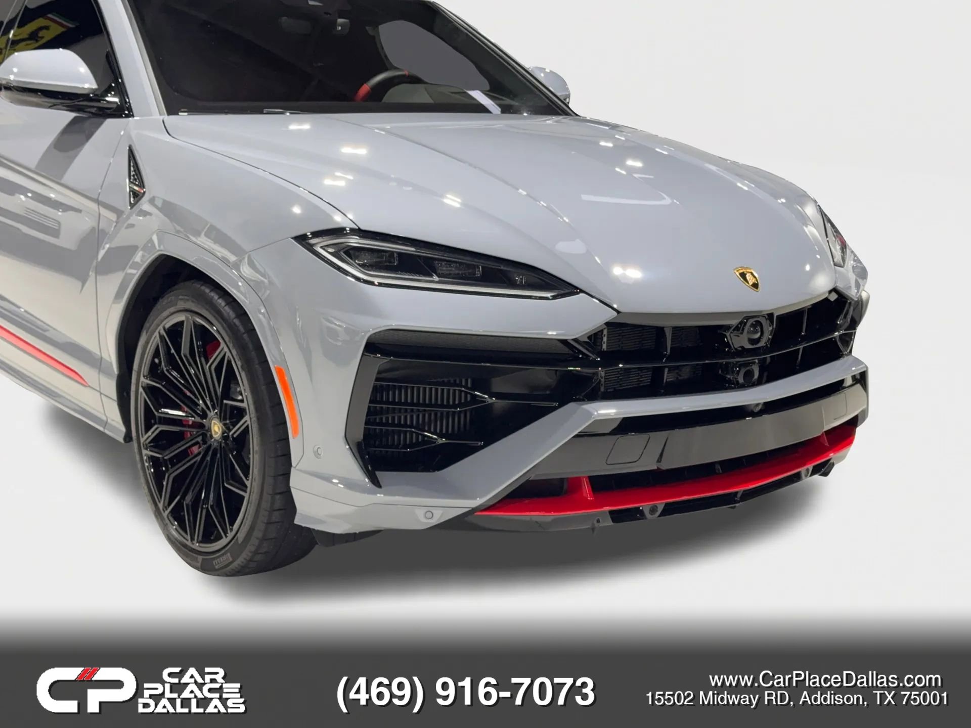 Used 2025 Lamborghini Urus SE image 3