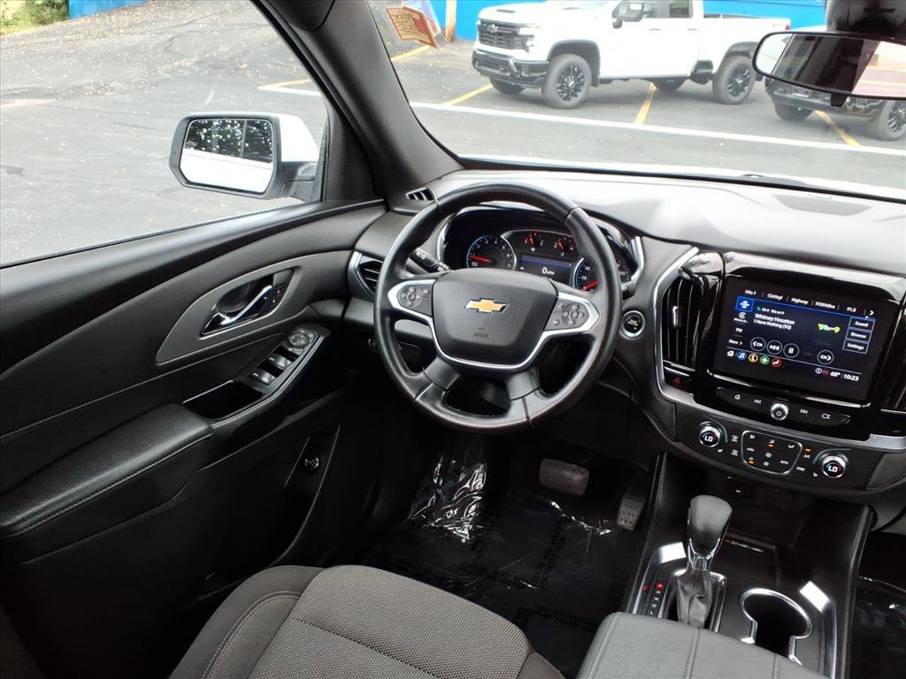 Used 2023 Chevrolet Traverse LT image 12
