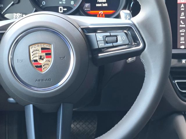 Used 2025 Porsche Macan image 17