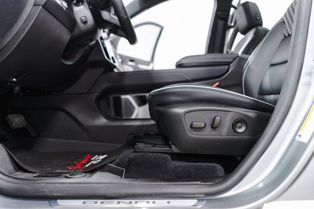 Used 2024 GMC Acadia Denali image 28