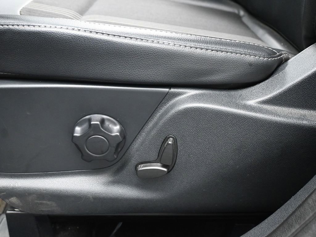 Certified 2020 Ford EcoSport SES image 11