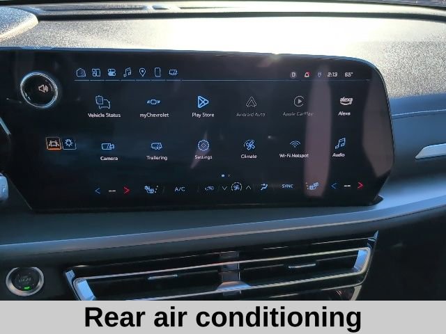 Used 2025 Chevrolet Traverse LT w/ Driver Confidence Package image 7