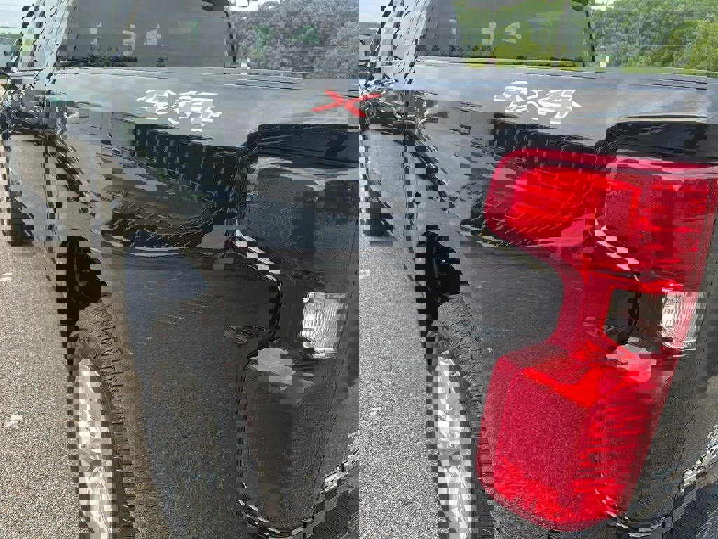 New 2025 Chevrolet Silverado 1500 Custom image 11