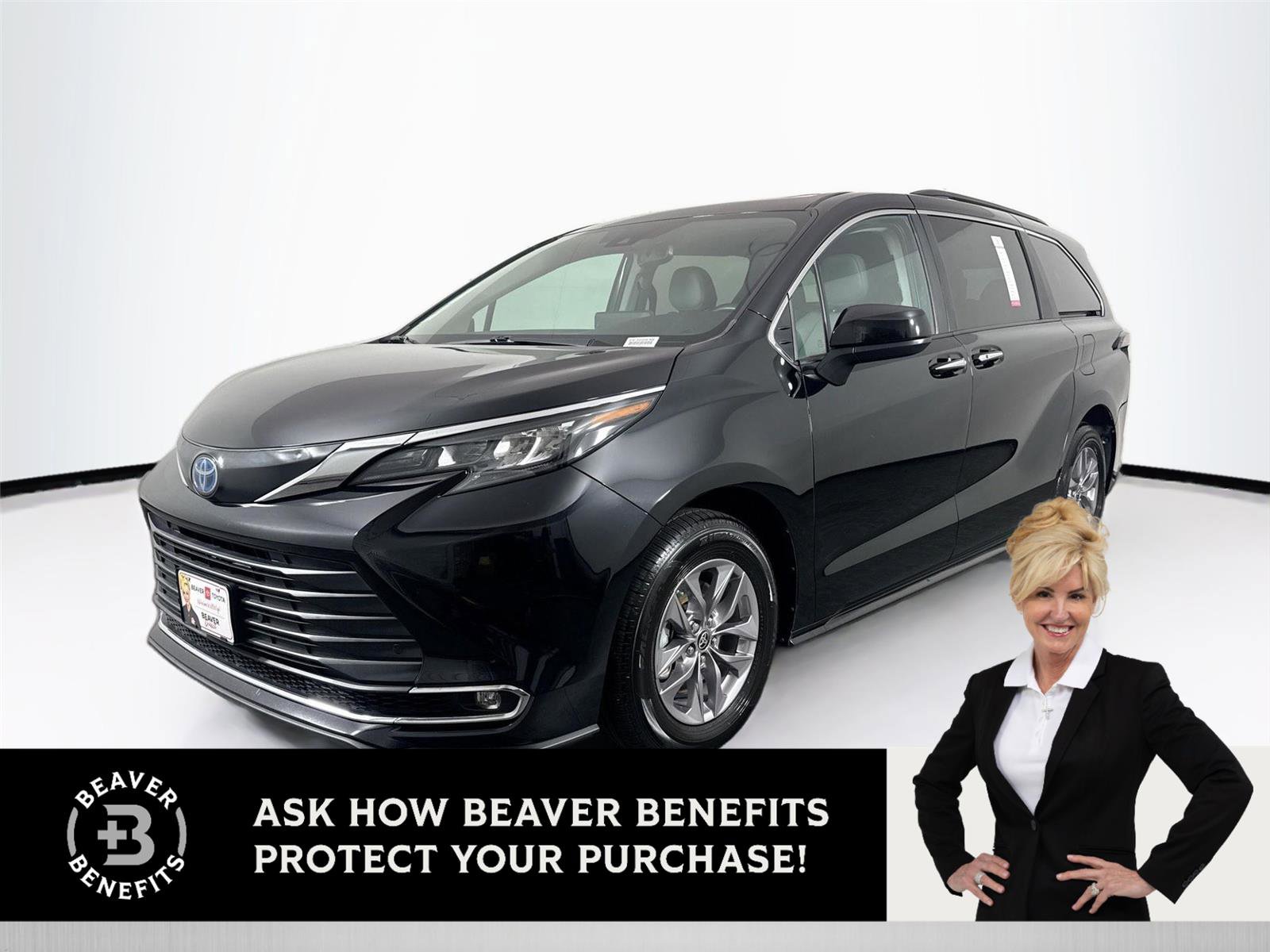 Certified 2024 Toyota Sienna XLE FWD image 1