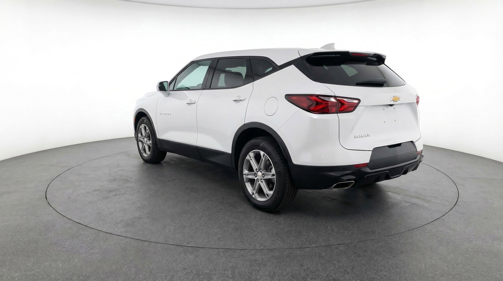 Used 2025 Chevrolet Blazer LT FWD image 6