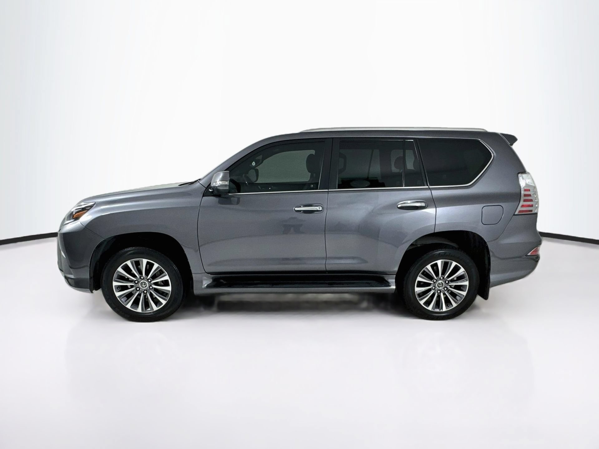 Used 2022 Lexus GX 460 Luxury w/ Off Road Package AWD/4WD image 5