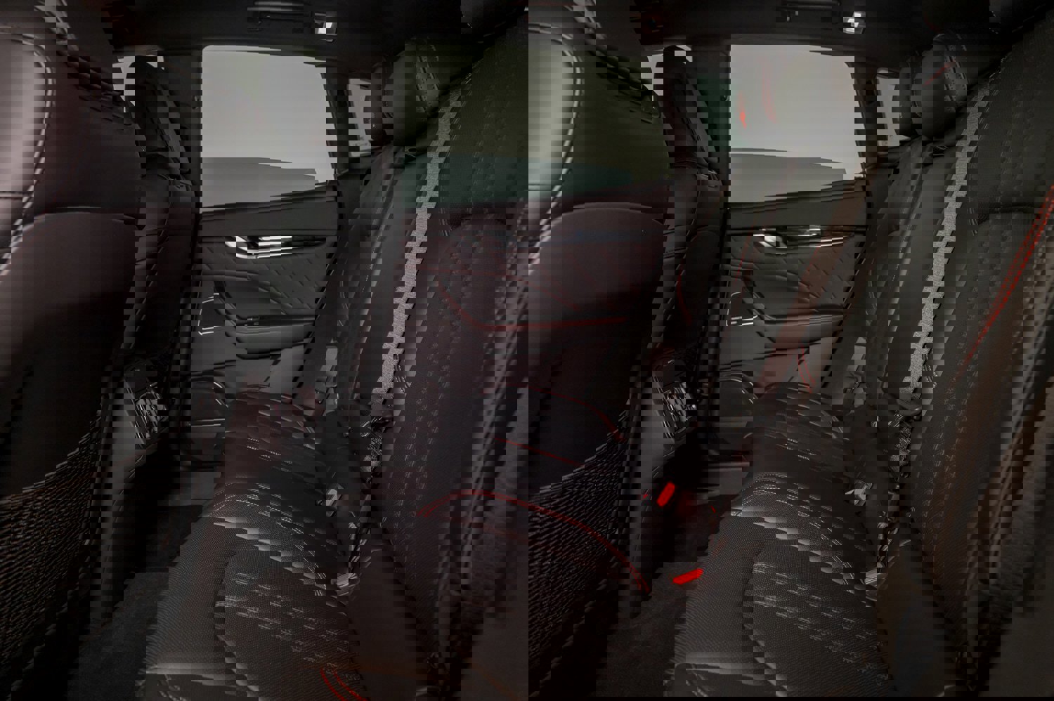 Used 2024 Maserati Levante GT Ultima image 21