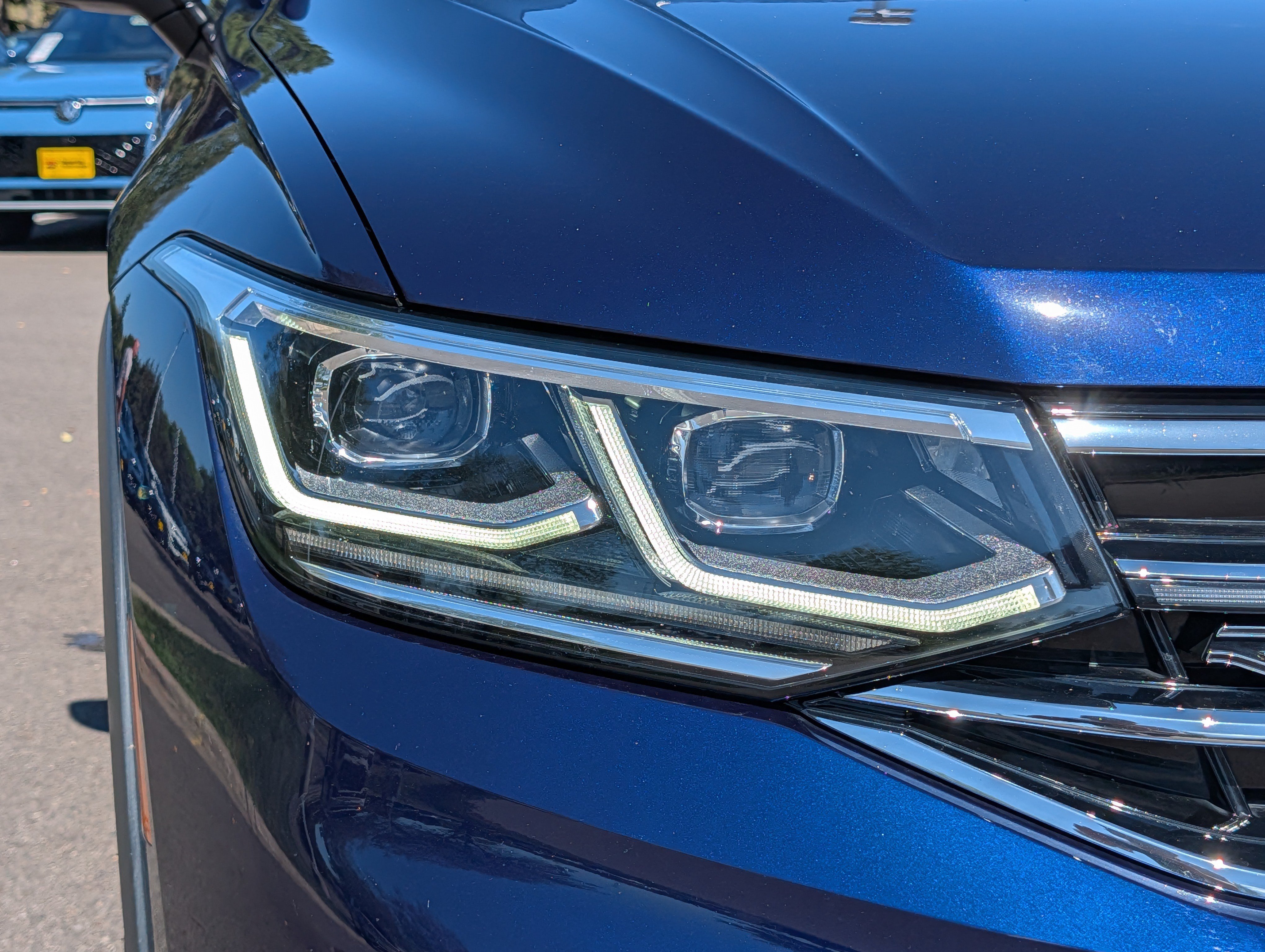 Certified 2023 Volkswagen Tiguan SEL R-Line AWD/4WD image 16