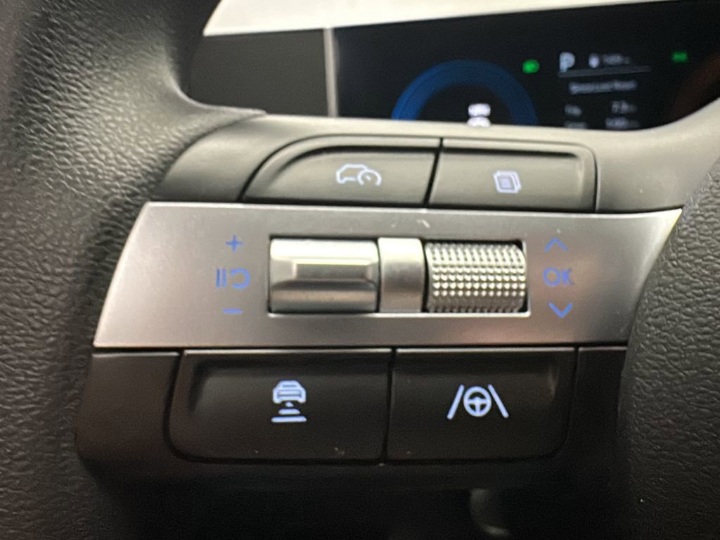 Certified 2025 Hyundai Tucson SE image 20