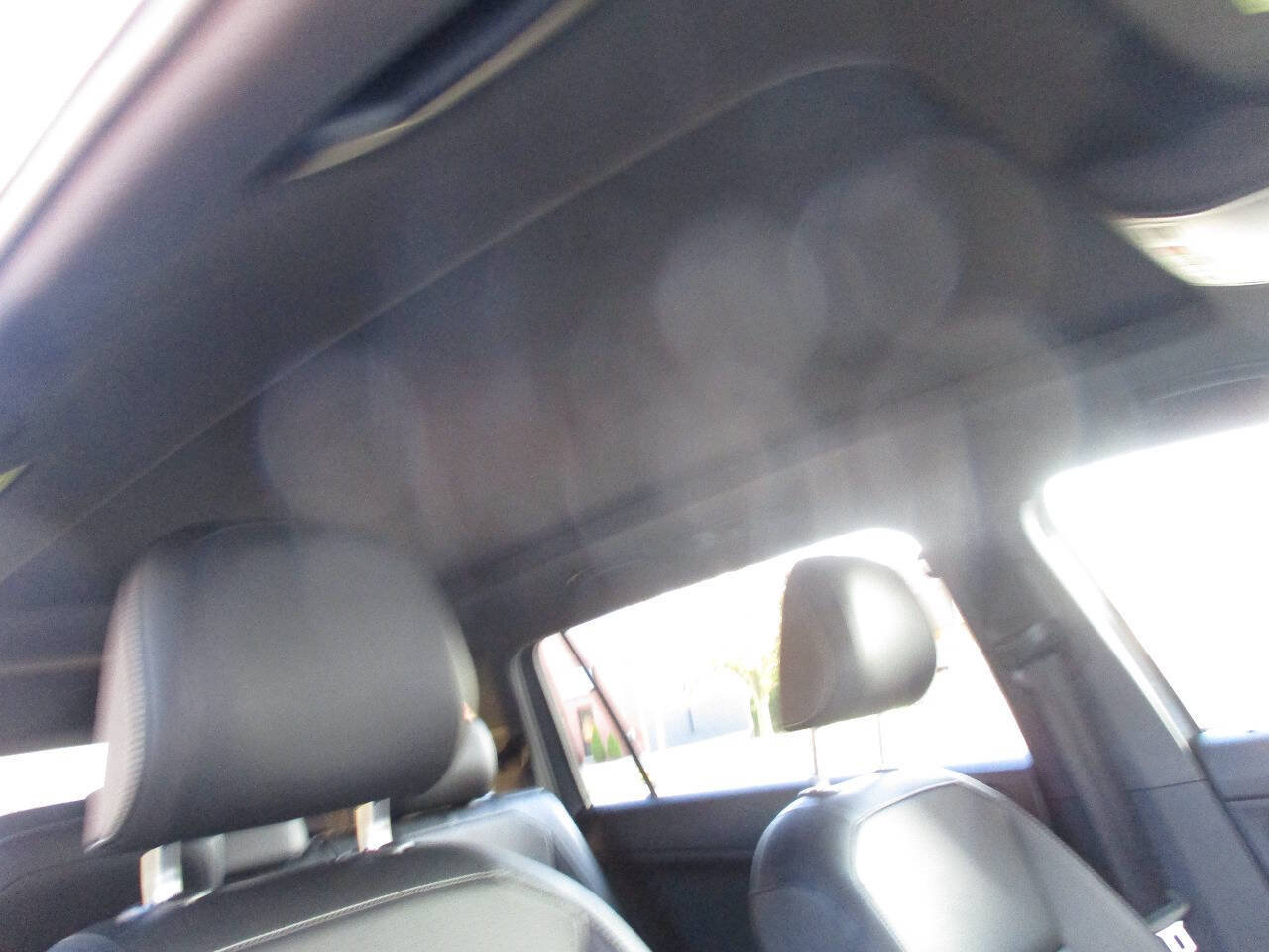 Used 2021 Volkswagen Tiguan SE R-Line FWD image 95