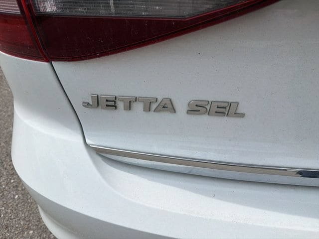 Used 2017 Volkswagen Jetta SEL FWD image 12