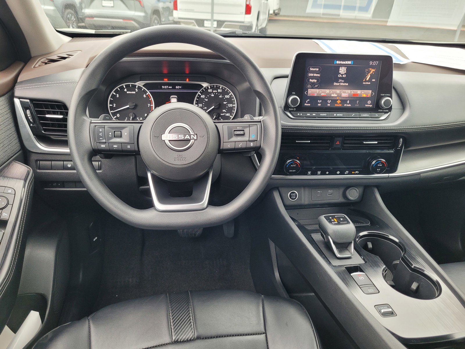 Used 2022 Nissan Rogue SV FWD image 17