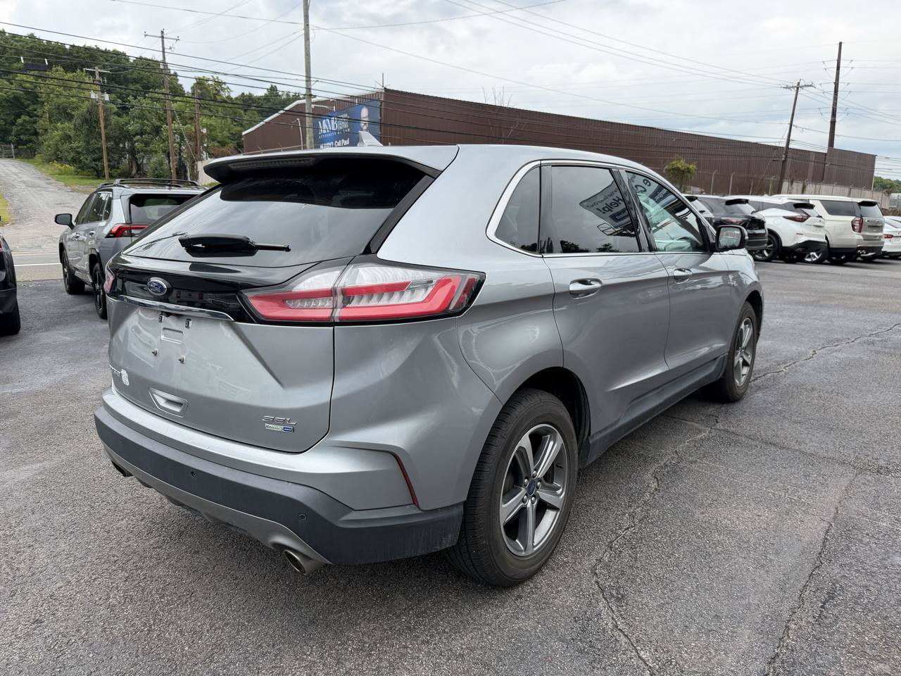 Used 2020 Ford Edge SEL w/ Convenience Package AWD/4WD image 4