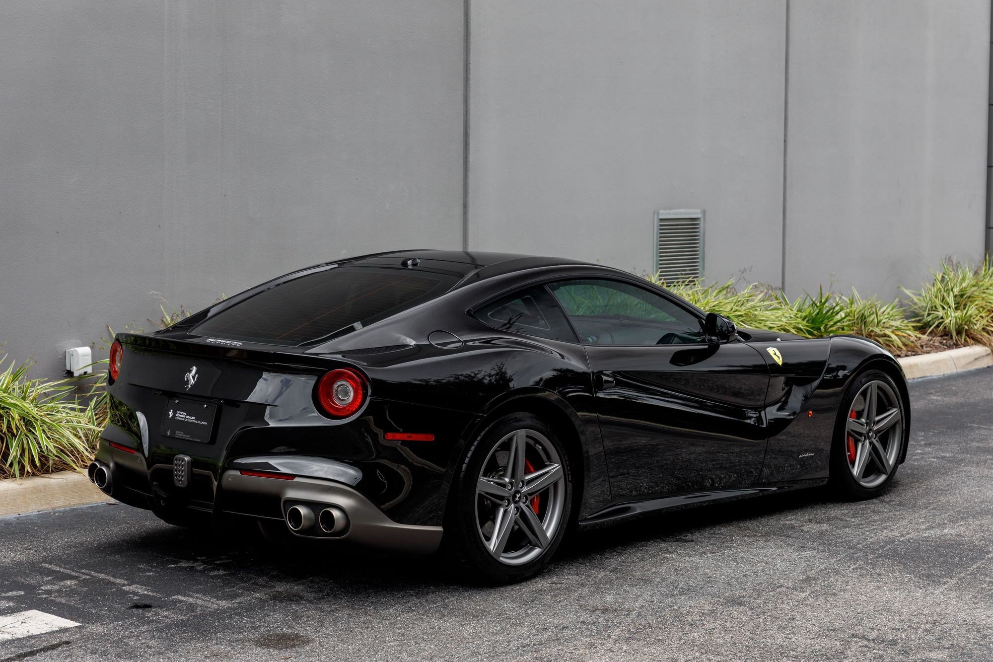 Used 2014 Ferrari F12 Berlinetta RWD image 5