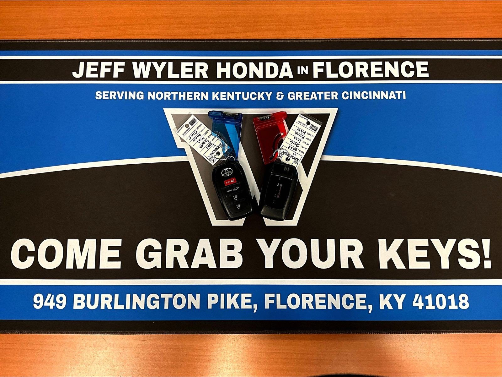 Used 2024 Toyota Prius Prime Premium w/ Advanced Technology Package FWD image 35