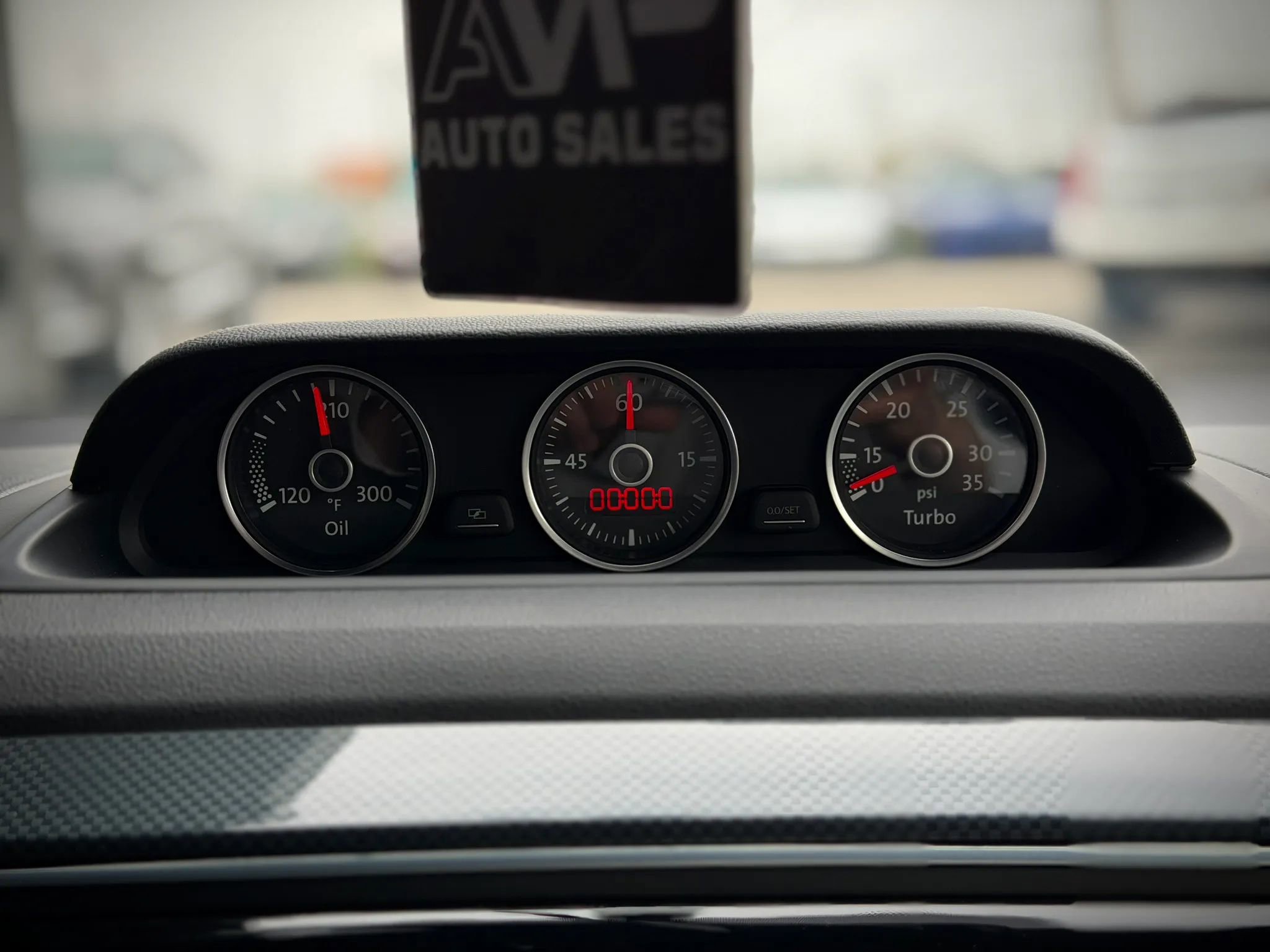 Used 2013 Volkswagen Beetle 2.0T image 11