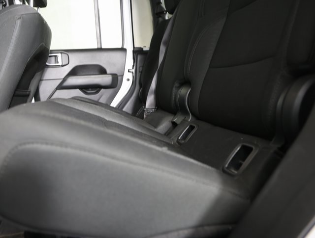 Used 2020 Jeep Gladiator Overland image 4