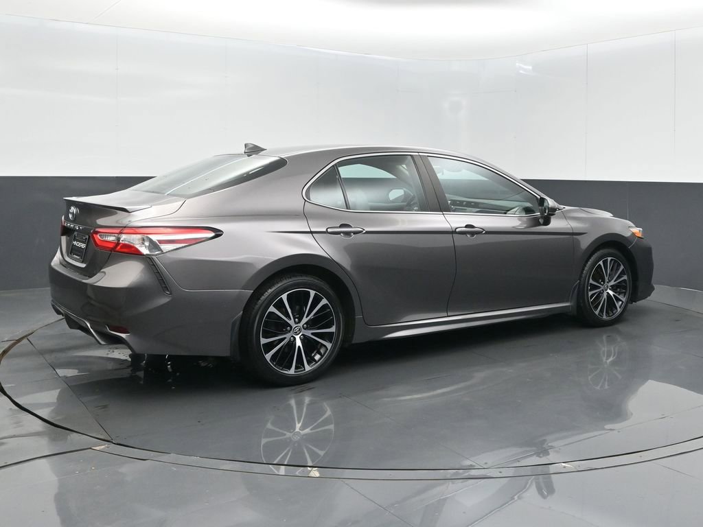 Used 2020 Toyota Camry SE FWD image 22