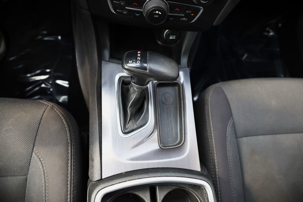 Used 2017 Dodge Charger SE w/ Popular Equipment Group RWD image 23