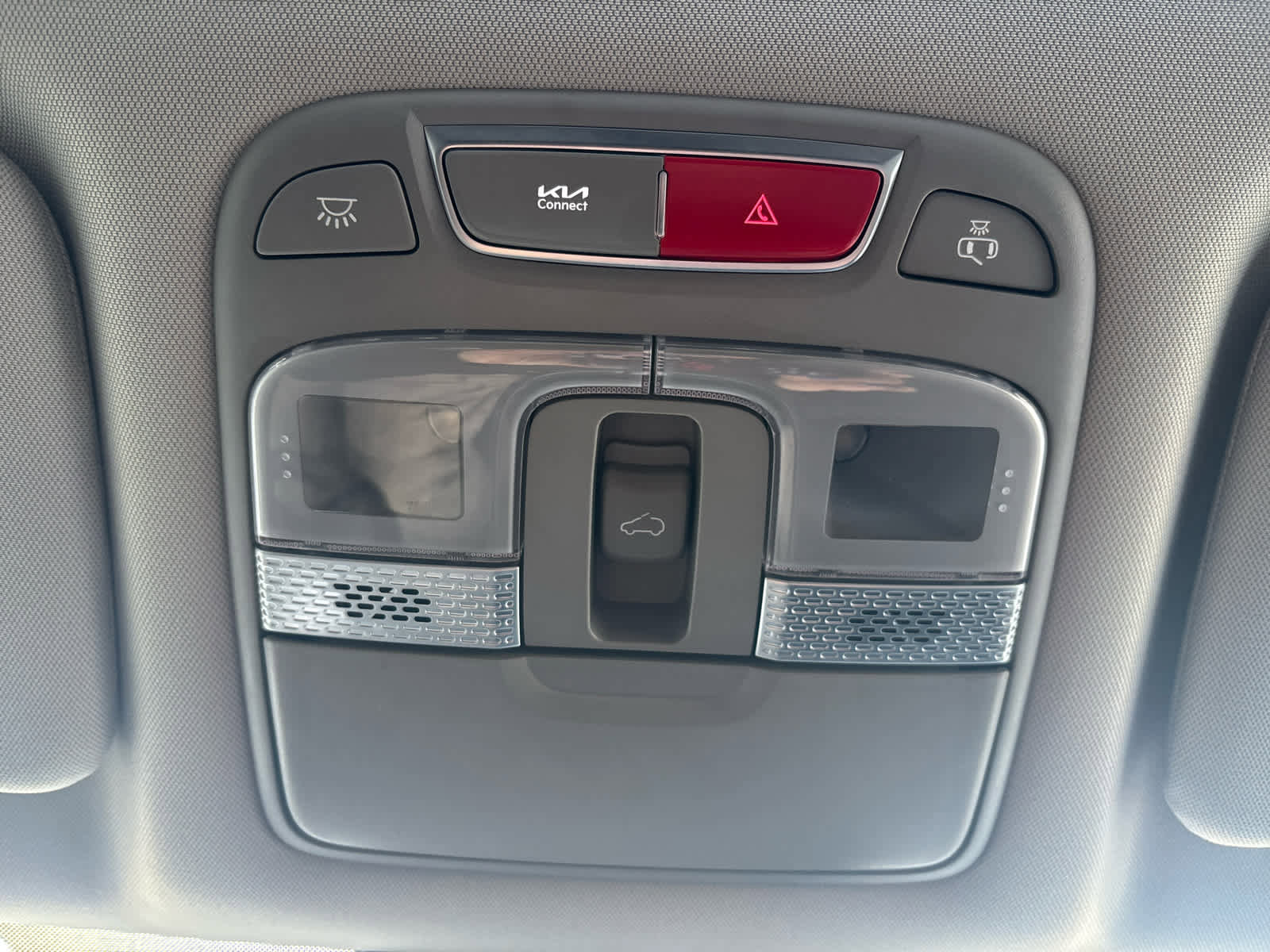 Used 2025 Kia Telluride S image 16