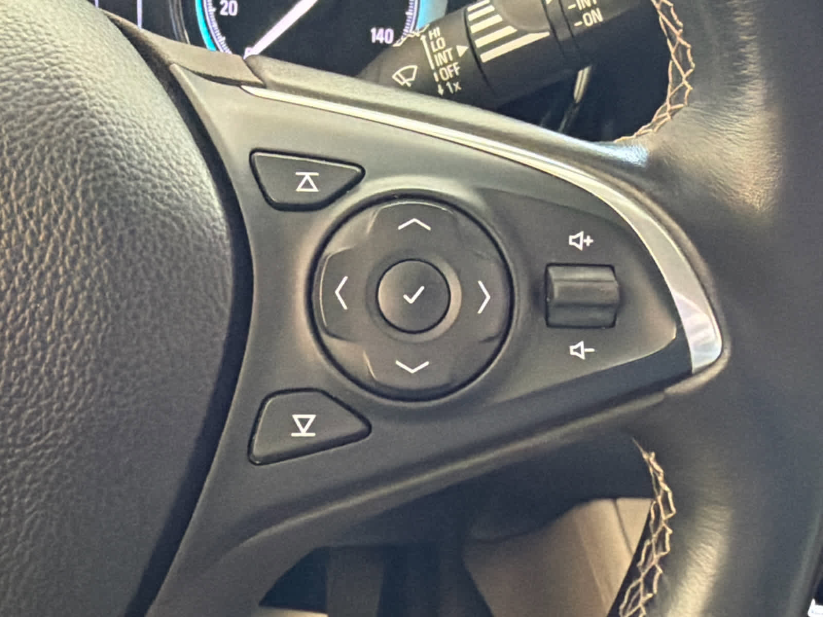 Used 2018 Buick Envision Preferred image 33