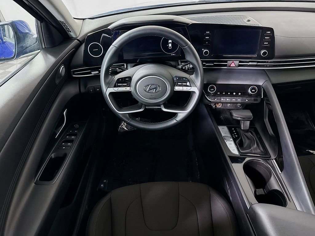 Certified 2021 Hyundai Elantra SEL w/ Convenience Package image 4
