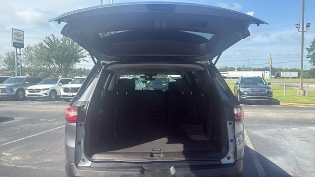 Used 2021 Chevrolet Traverse LS FWD image 10