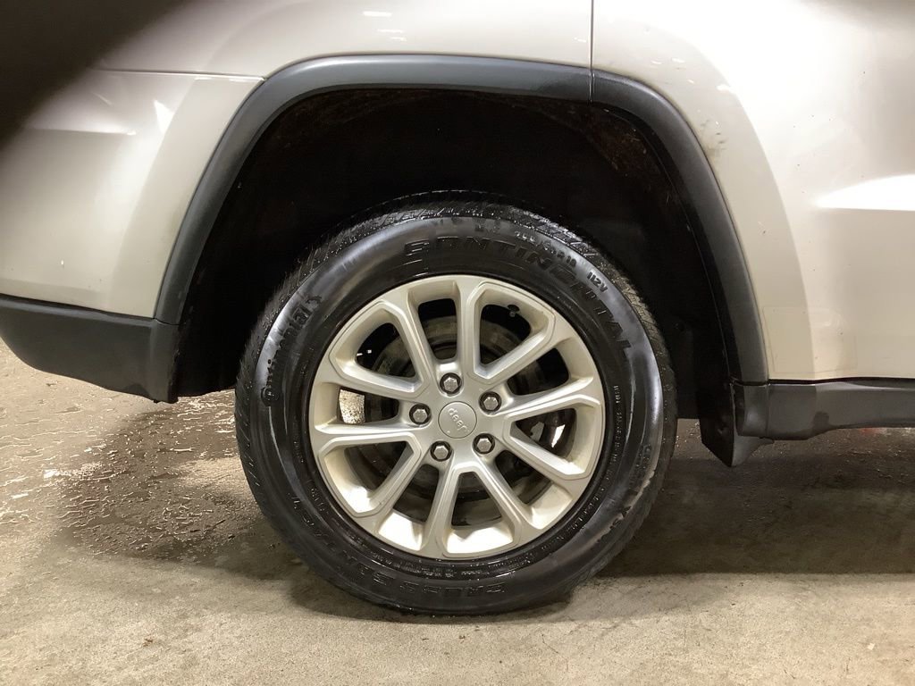 Certified 2022 Jeep Grand Cherokee Laredo E w/ Security & Convenience Group image 12